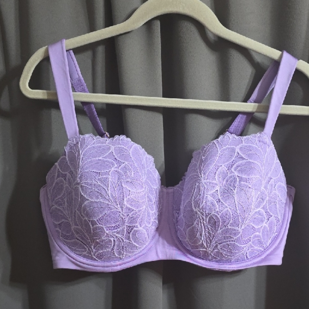 Joyspun Women's Bra Purple Floral Lace‎ Underwire Lightly Padded Sz 44D EUC